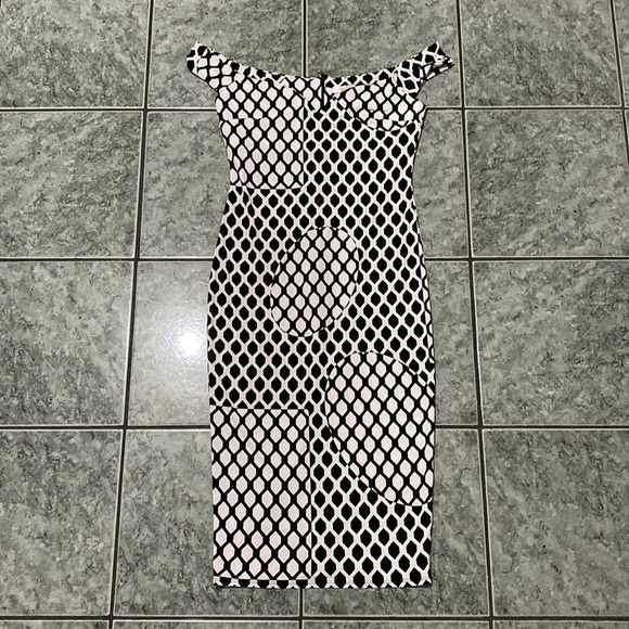 Rubber Ducky Productions, Inc. Dresses & Skirts - Rubber Ducky Black & White Dress size M
